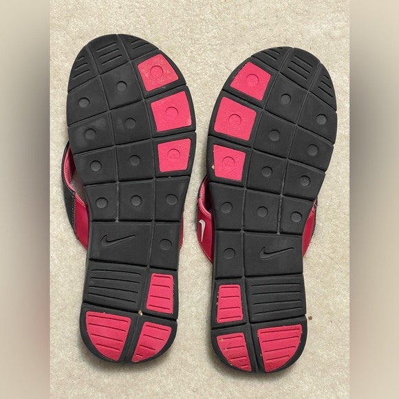 Nike Thong Slide Sandals Pink/Black Size 10 - Picture 2 of 3